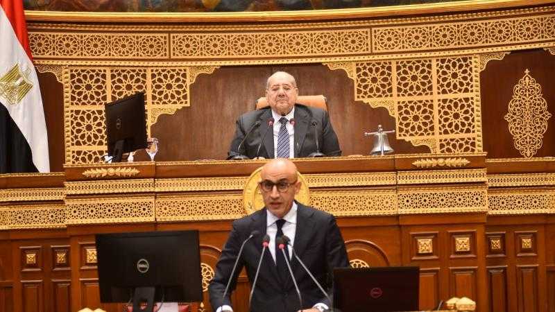 برلماني: البكالوريا نظام عالمي ونموذج معدل من شهادة الثانوية الإنجليزية