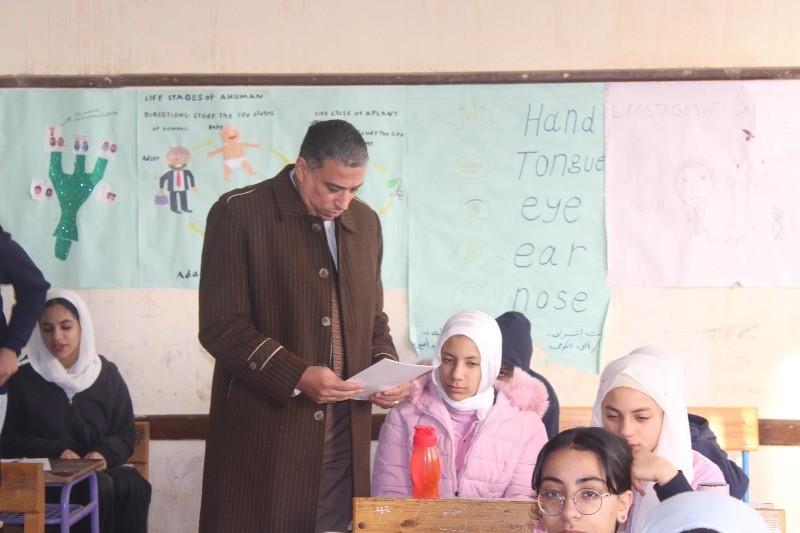 وكيل تعليم الجيزة يستبعد القائم بأعمال مدير مدرسة لعدم وجود بعض الملاحظين