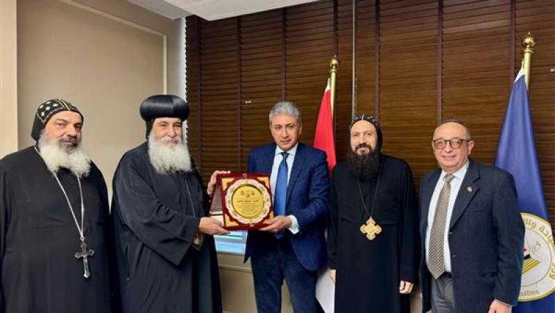 وزير السياحة يناقش إحياء مسار العائلة المقدسة خلال استقباله الانبا دانيال