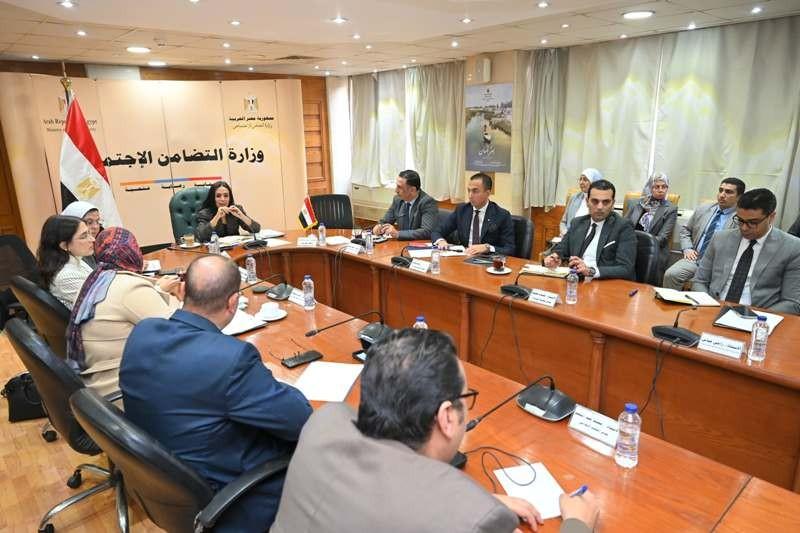 وزيرة التضامن تُوجه بتكثيف المتابعات الميدانية على مؤسسات الرعاية الاجتماعية ودور المسنين
