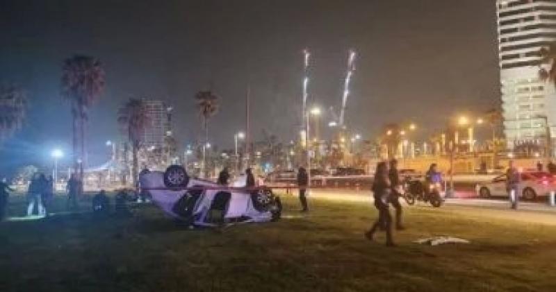 إصابة 11 إسرائيليا خلال فرارهم للملاجئ هربا من صاروخ يمنى