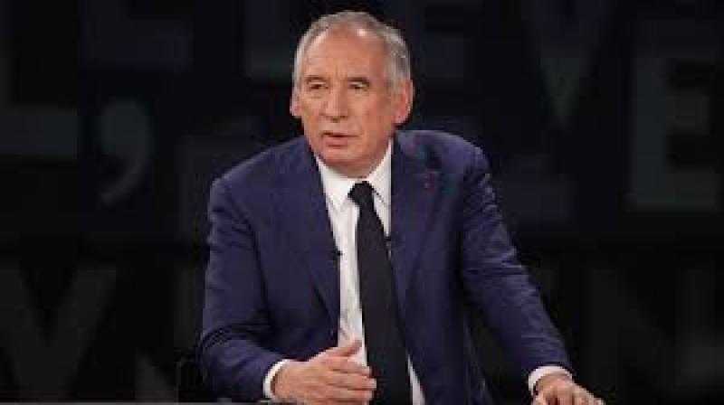 رئيس وزراء فرنسا يستعرض سياسته أمام الجمعية الوطنية في إطار تفادي حجب الثقة عن حكومته