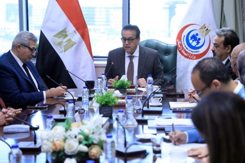 وزير الصحة يبحث التعاون مع الجامعات لإزالة أي معوقات في التسجيل للدراسات العليا