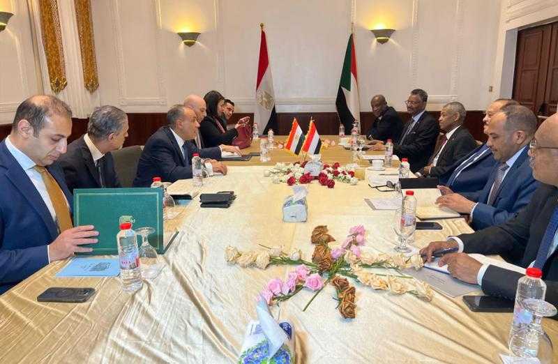 جلسة مباحثات رسمية بين وزير الخارجية والهجرة ونظيره السوداني في بورسودان