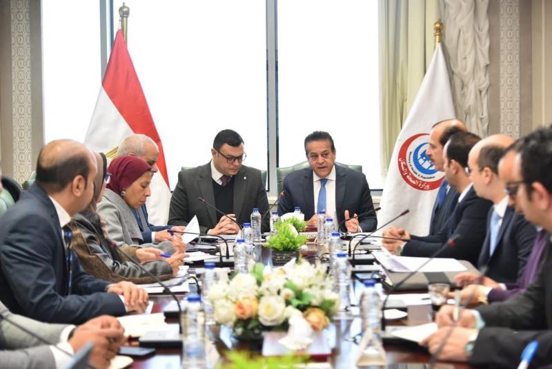 وزير الصحة يبحث خطط تطوير مستعمرات الجزام مع وزير الإسكان