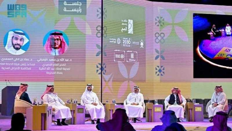 سفير السعودية لدى مصر يُشارك بجلسة “الدبلوماسية في خدمة الحج”