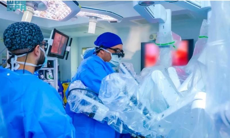 فريق طبي سعودي بمستشفى الملك فيصل التخصصي ينجح في زراعة مضخة قلب اصطناعية