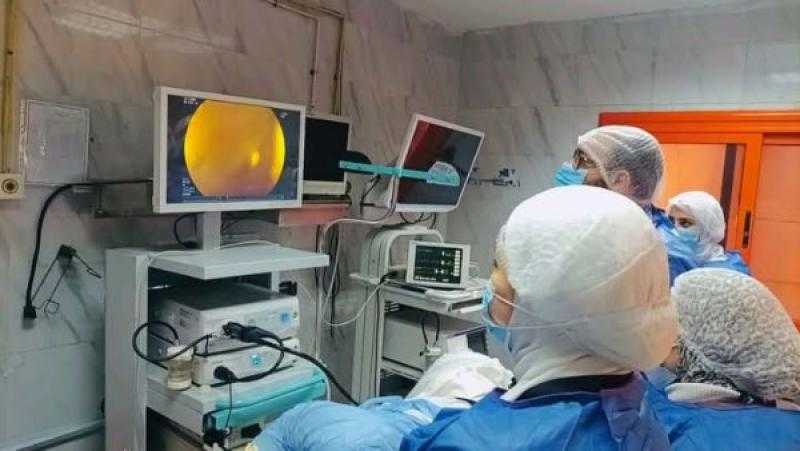 لأول مرة.. مستشفى بني سويف للتأمين الصحي ينجح في تفتيت حصوات بالمنظار