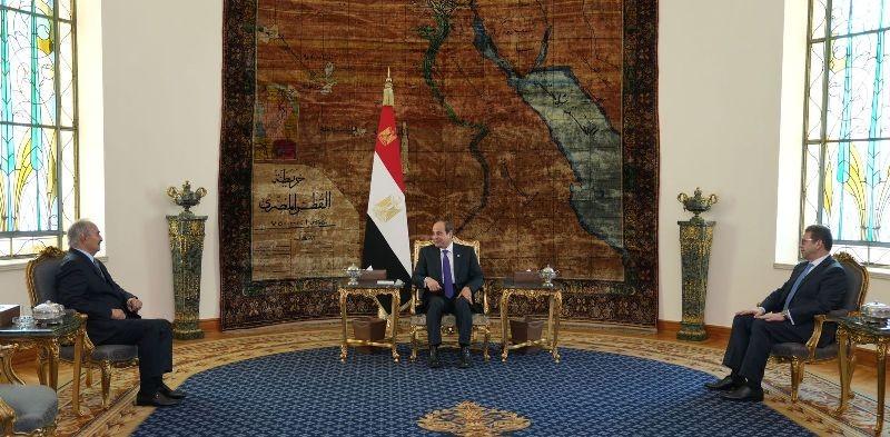 الرئيس السيسي لـ القائد العام للجيش الوطني الليبي: استقرار ليبيا يرتبط ارتباطًا وثيقًا مع الأمن القومي المصري