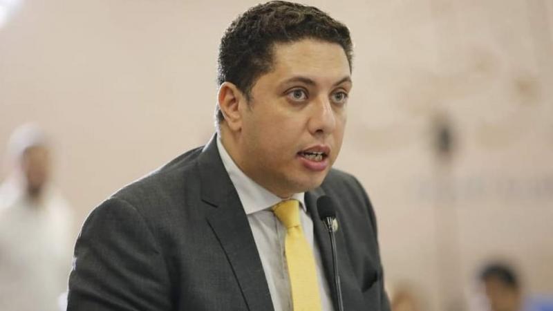 خط أحمر
