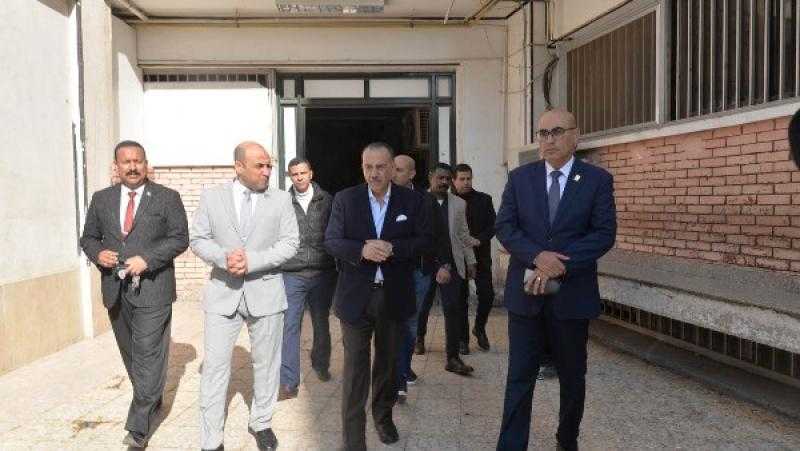 محافظ أسيوط يتفقد معهد جنوب مصر للأورام الجامعي