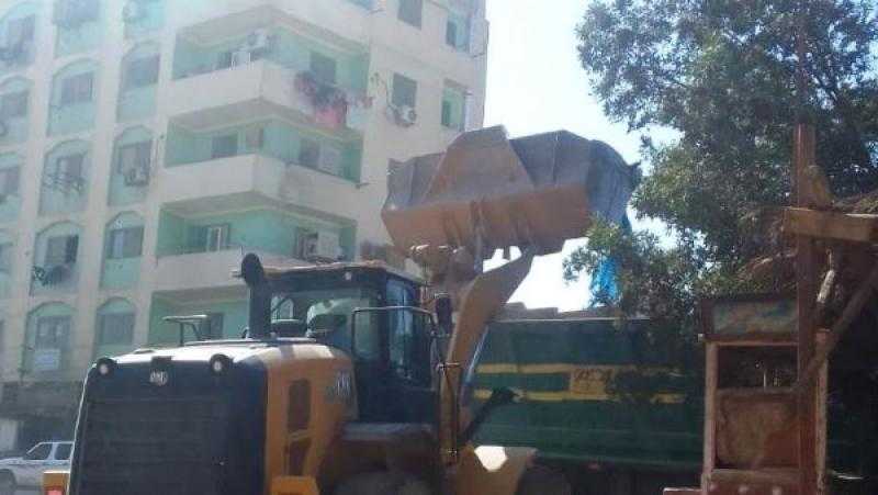 رفع أكثر من 500 طن من المخلفات والتراكمات والقمامة بأسوان