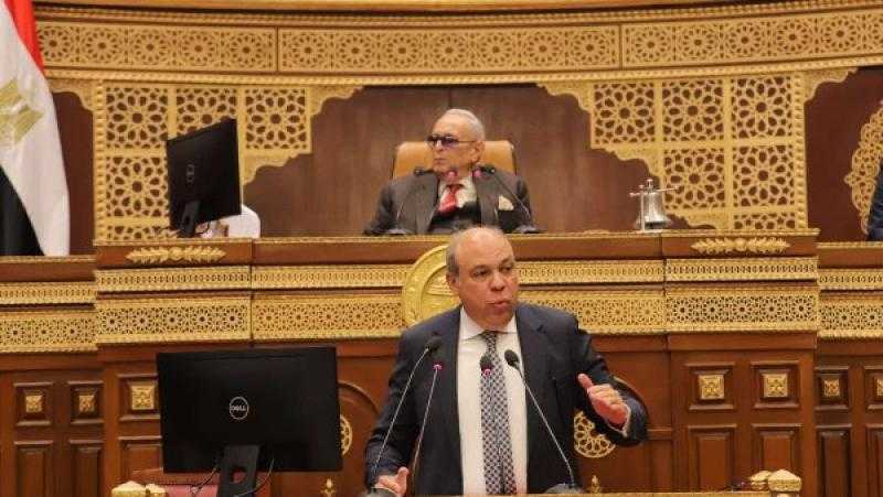 وزير الطيران: إنشاء مبنى جديد بمطار القاهرة والوصول لطاقة استيعابية لـ30 مليون راكب