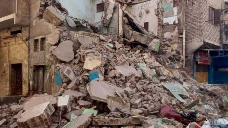 حفاظًا على أرواح المواطنين.. تنفيذ قرار إزالة لمنزل آيل للسقوط بحي ثانِ الإسماعيلية