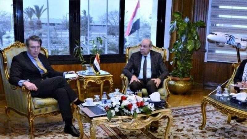 وزير الطيران يبحث مع مدير البنك الأوروبي لإعادة الإعمار والتنمية فرص التعاون المشترك