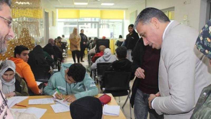 رسالة أمل ودعم لأبطال المستقبل.. وكيل تعليم الجيزة يتابع سير الامتحانات بمستشفى 57357