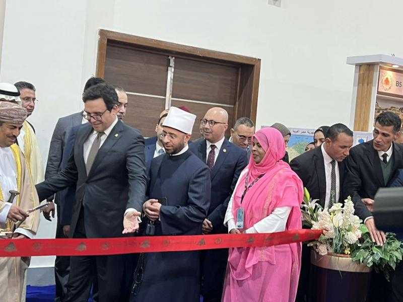 تحت رعاية الرئيس السيسي.. وزير الثقافة يفتتح الدورة الـ 56 من معرض القاهرة الدولي للكتاب