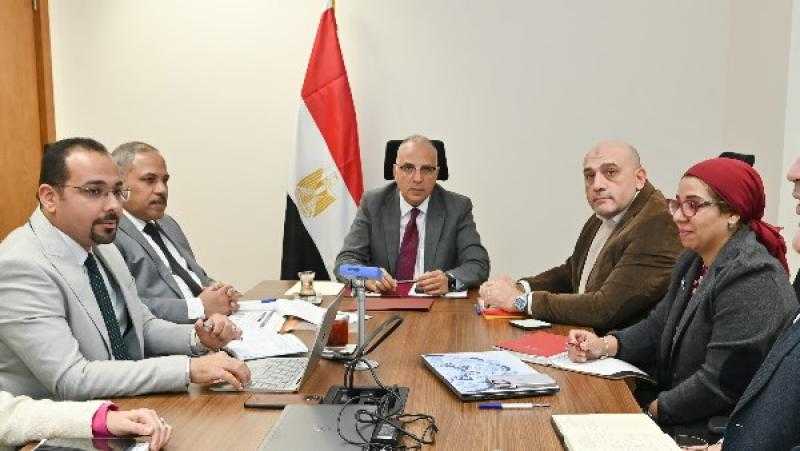 سويلم يناقش مقترحات تشكيل وحدة لمتابعة المشروعات الممولة من الجهات الدولية