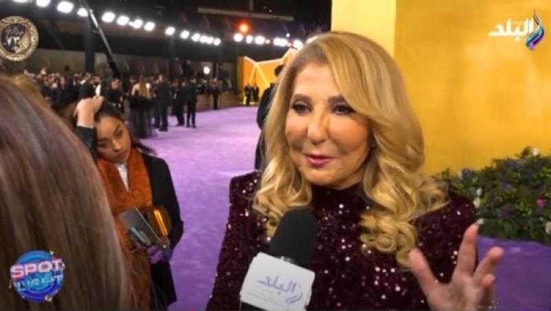 نادية الجندي: «قصة حياتي صعبة جدا .. أنا زي السمكة مقدرش أخرج من المايه»