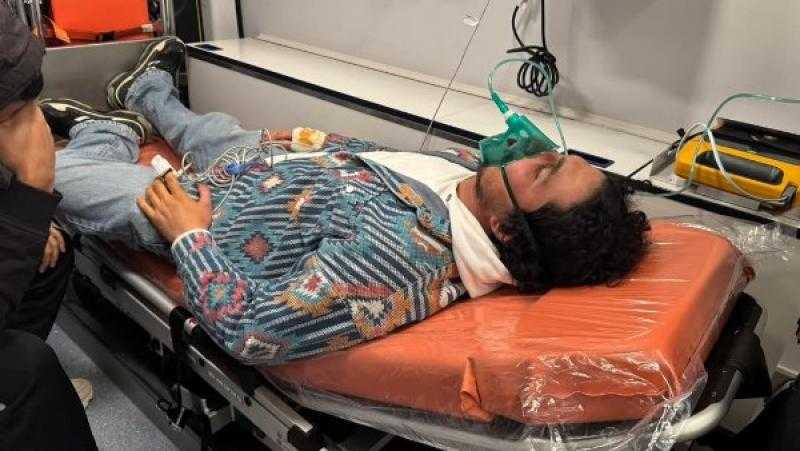 المخرج إبرام نشأت يتعرض لحادث بسيارته