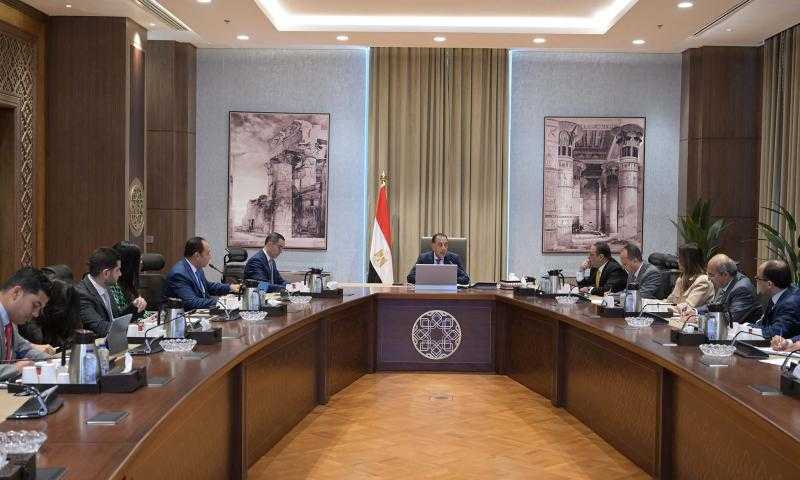 رئيس الوزراء يتابع إجراءات طرح الشركات التابعة للقوات المسلحة