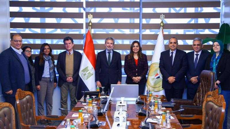 وزيرة التنمية المحلية تستقبل سفير إيطاليا بالقاهرة لبحث مجالات التعاون المشترك