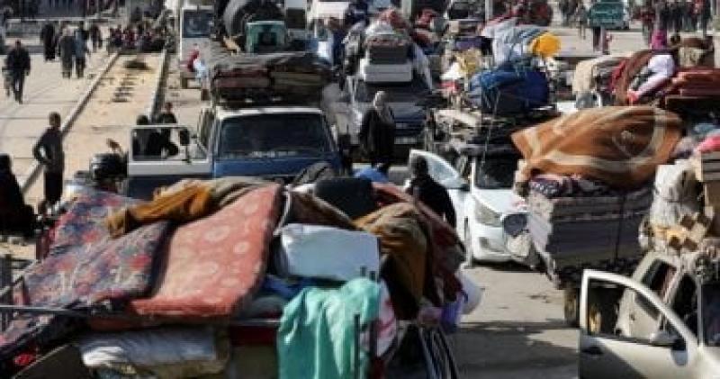 دخول 300 شاحنة مساعدات إلى معبرى العوجة وكرم أبو سالم اليوم