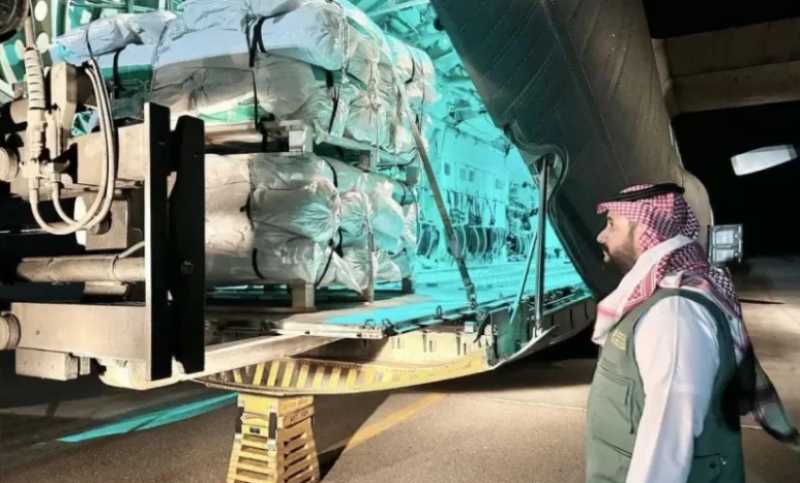 مغادرة الطائرة الإغاثية السعودية الرابعة عشرة لمساعدة الشعب السوري