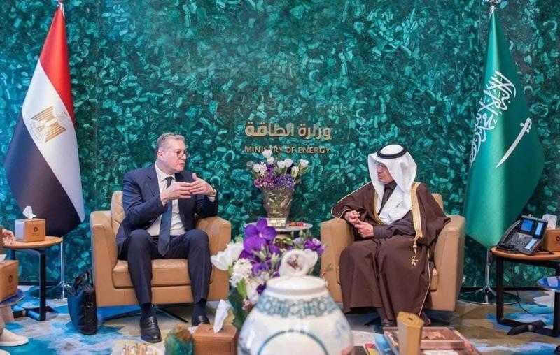 وزير البترول يبحث مع وزير الطاقة السعودى تطوير التعاون بين البلدين