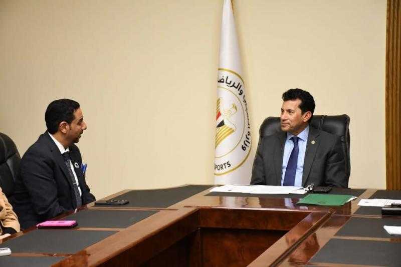 وزير الشباب والرياضة يبحث التعاون المشترك مع مركز تريندز للبحوث والاستشارات