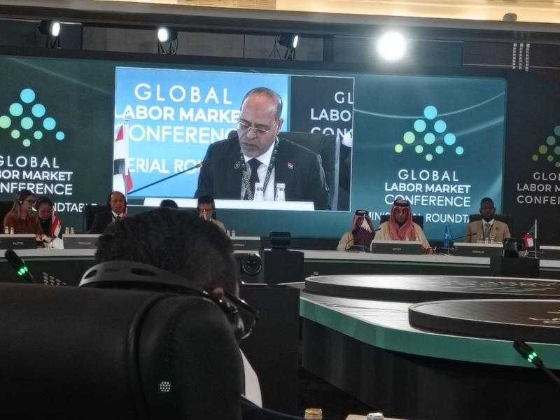 وزير العمل: مصر داعمة لكل عمل عربى يستهدف التنمية ويوفر فرص عمل للشباب