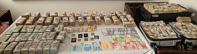 الداخلية تضبط قضايا إتجار فى العملات الأجنبية بقيمة 7 ملايين جنيه