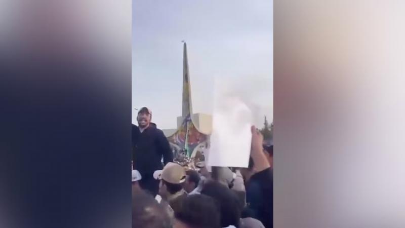 تداول فيديو عن مظاهرات ضد الجولاني في دمشق.. ما سياقه الحقيقي؟
