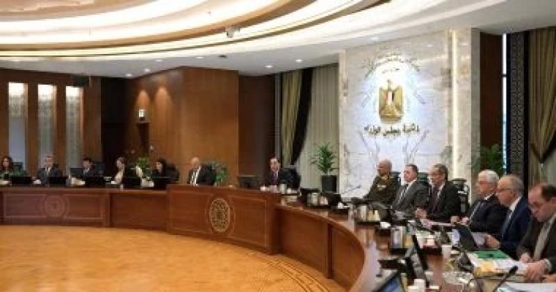 أربعة قرارات لرئيس الوزراء في اجتماع الحكومة اليوم