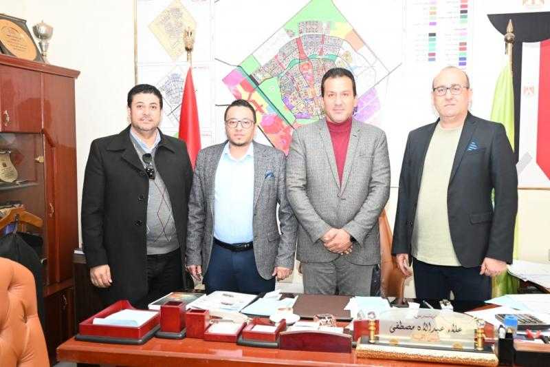 نائب رئيس هيئة المجتمعات العمرانية يتفقد مشروعات المرافق والكهرباء بمدينة العبور الجديدة