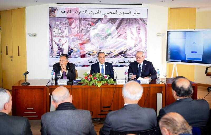 وزير الخارجية يلقي الكلمة الافتتاحية للمؤتمر السنوي للمجلس المصري للشئون الخارجية