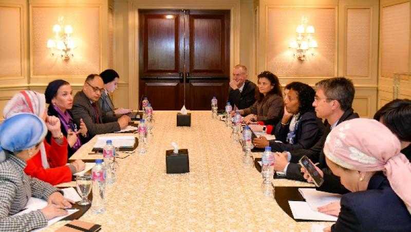 البيئة تبحث مع البنك الدولي تنفيذ مشروعات الاقتصاد الأزرق وتغير المناخ