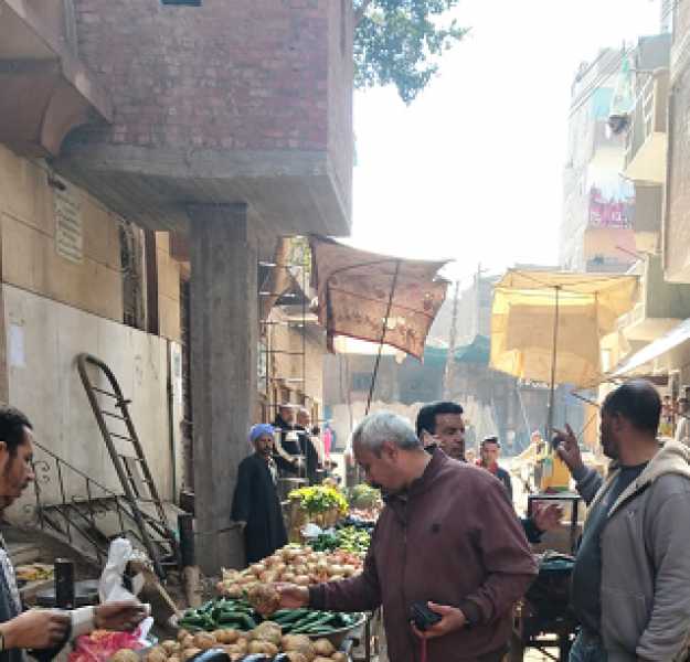 محافظ أسيوط يوجه بمتابعة أسواق الخضروات والفاكهة