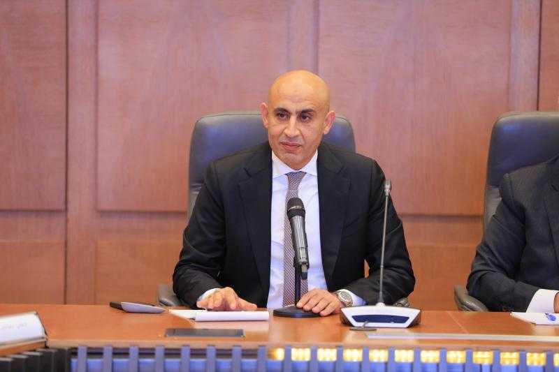 استخدام الذكاء الاصطناعي في تقييم الطلاب.. وزير التعليم يتوجه إلى إنجلترا لتبادل الرؤى