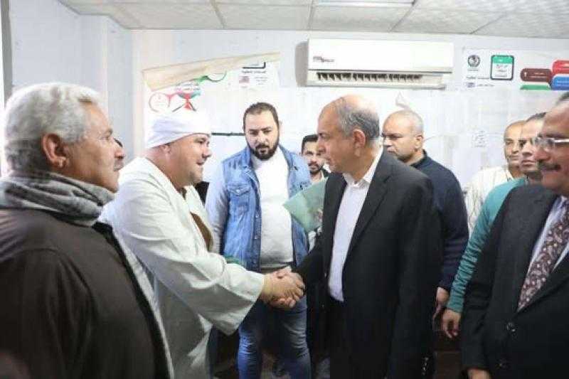 محافظ المنيا يتفقد المركز التكنولوجي ببني مزار ويوجه بتيسير إجراءات التصالح