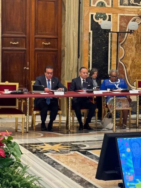 وزير الصحة يشارك في القمة الدولية لحقوق الأطفال بالفاتيكان