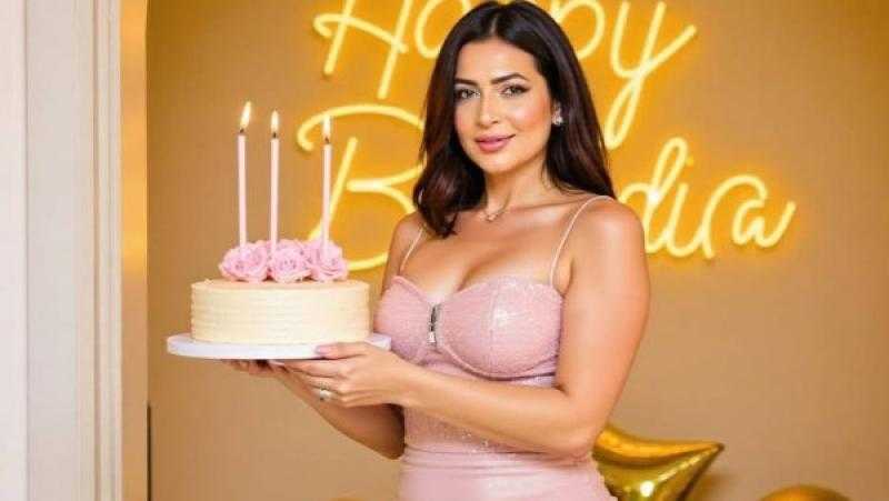 عروس البحر بلمسات باربي.. دينا المصري تتألق بإطلالة ساحرة في عيد ميلادها