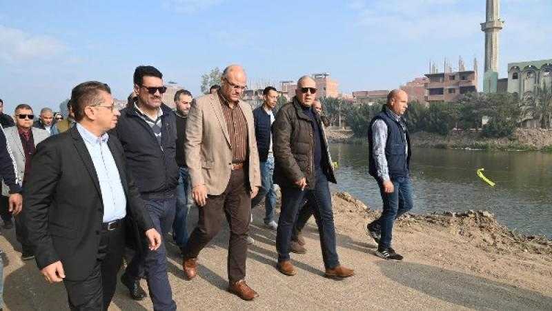 وزير الرى ومحافظ القليوبية يتفقدان عملية إحلال وتجديد قنطرة فم بحر مويس