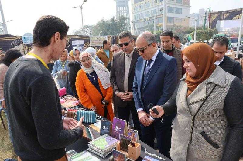 محافظ المنيا يفتتح معرض ”أيادي مصر” للحرف اليدوية والمشروعات الصغيرة.. صور