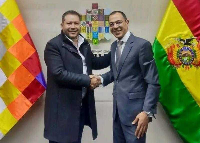 السفير المصري لدى بوليفيا يبحث مع وزير الطاقة فرص تعزيز التعاون المشترك