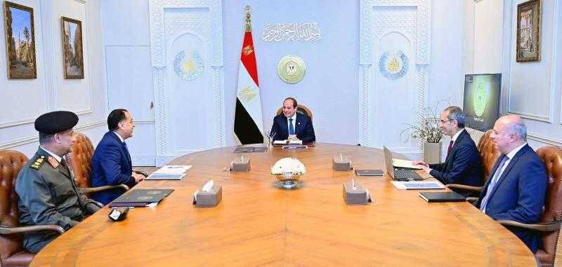 السيسي يؤكد أهمية السعي نحو التحول إلى مجتمع رقمي متكامل ودعم المهنيين المستقلين