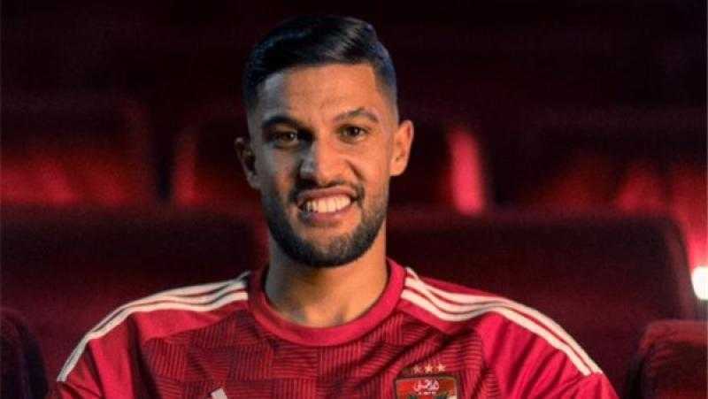 إعلامي يفجر مفاجأة بشأن اتجاه الأهلي لشراء يحيى عطية الله