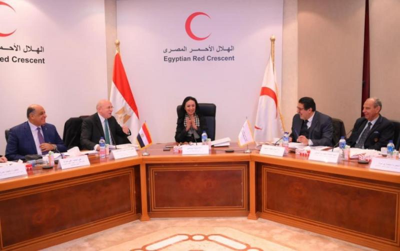 وزيرة التضامن الاجتماعي تترأس اجتماع مجلس إدارة الهلال الأحمر المصري
