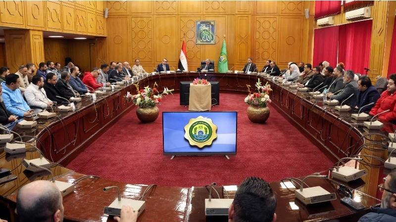 محافظ الإسماعيلية يوافق على مبادرة تجار الذهب لدعم قافلة إغاثة لصالح الشعب الفلسطيني