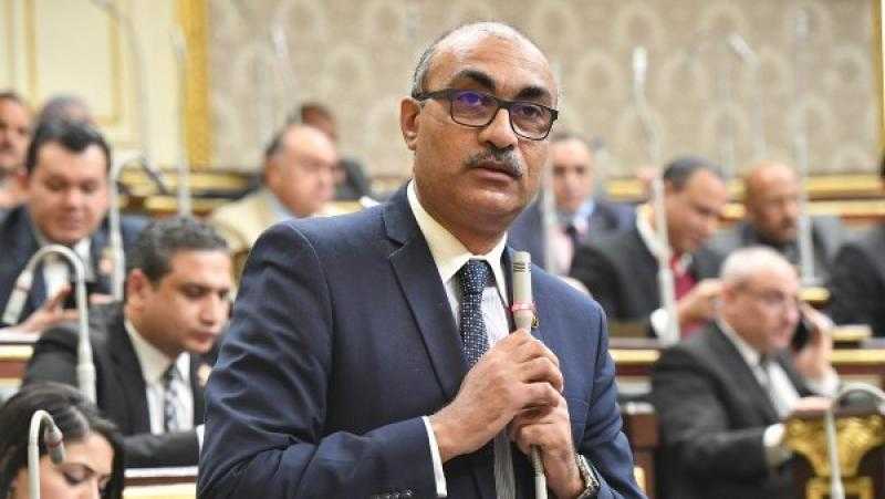 برلماني: إلغاء استمارة 6 في قانون العمل.. واستقالة مشروطة بإمضاء العامل